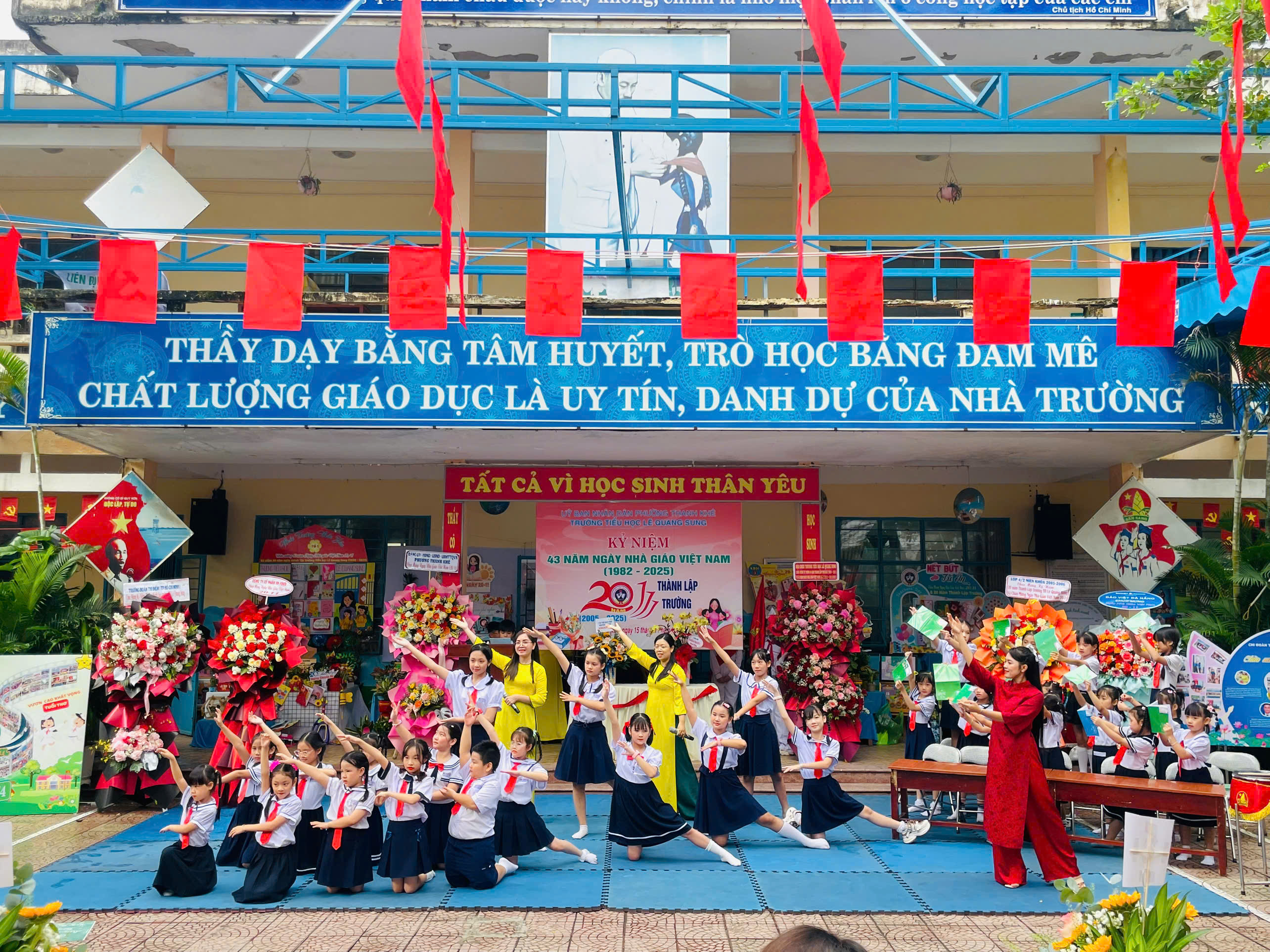 Hoạt động Đội TNTP Hồ Chí Minh tháng 11