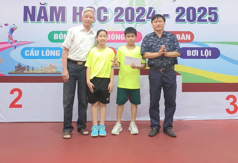 Tham gia giải Thể thao học sinh môn Bóng bàn